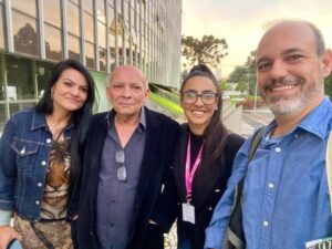 Tatiane, Claudio e Hayanne Iovanovitchi juntos de Felipe Berocan Veiga no evento promovido pelo Ministério Público do Paraná, no ano de 2024.