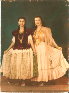 Alzira e Wanda, filhas de Duchan e Lepossava Iovanovitch.