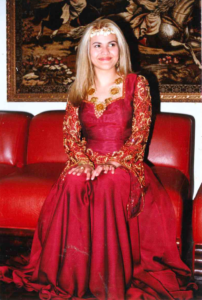 Tatiane em seu noivado em 03 de maio de 2000.