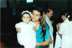 Tatiane no batizado de Hayanne, no ano de 2002.